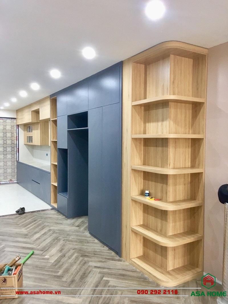 Hệ tủ được trang bị sát trần để tối ưu khả năng lưu trữ tốt nhất.